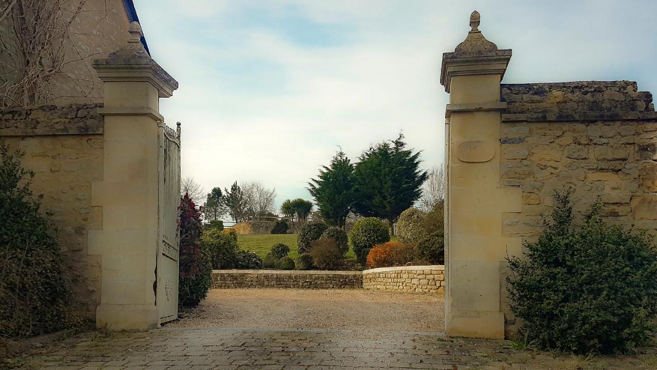 Le Domaine Des Roseraies Monfreville Exterior foto