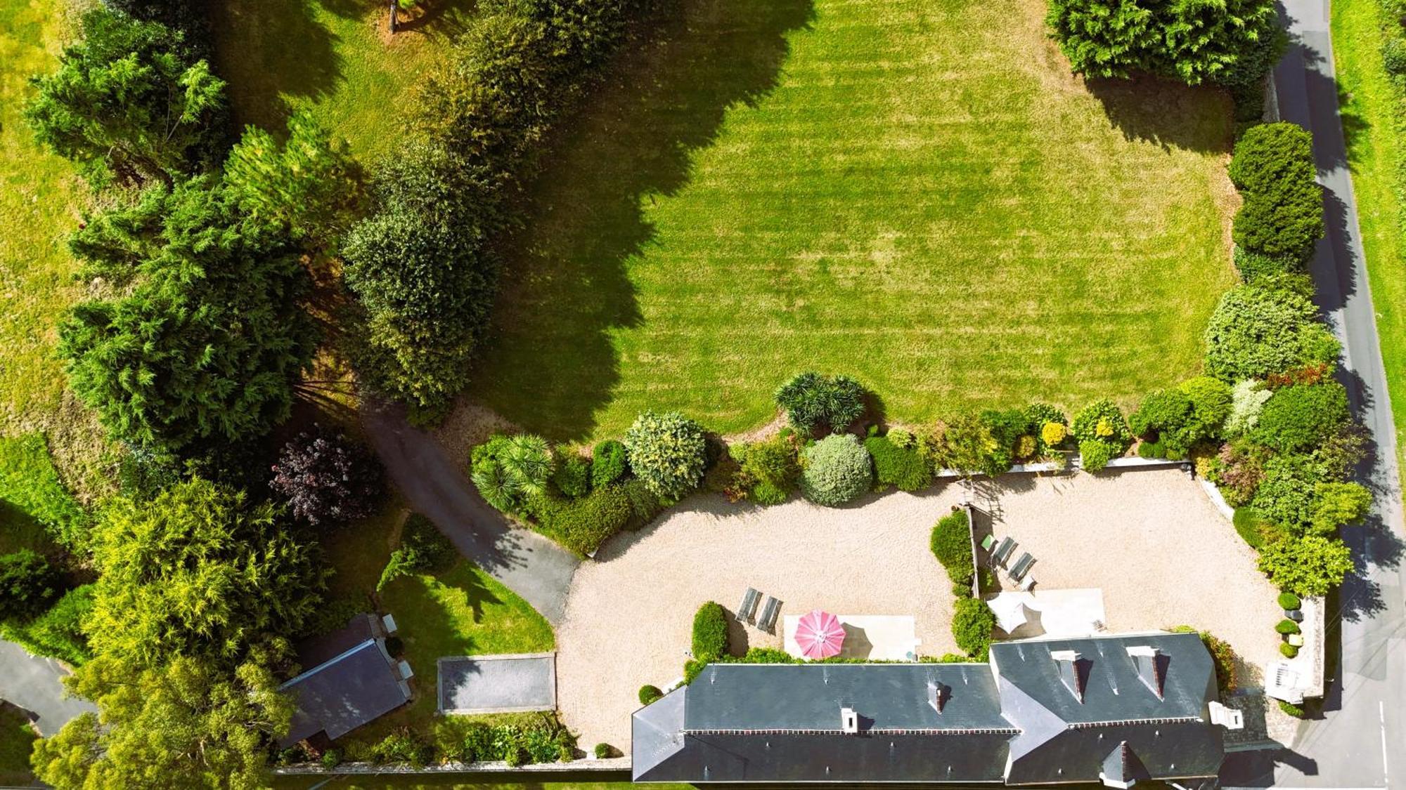 Le Domaine Des Roseraies Monfreville Exterior foto